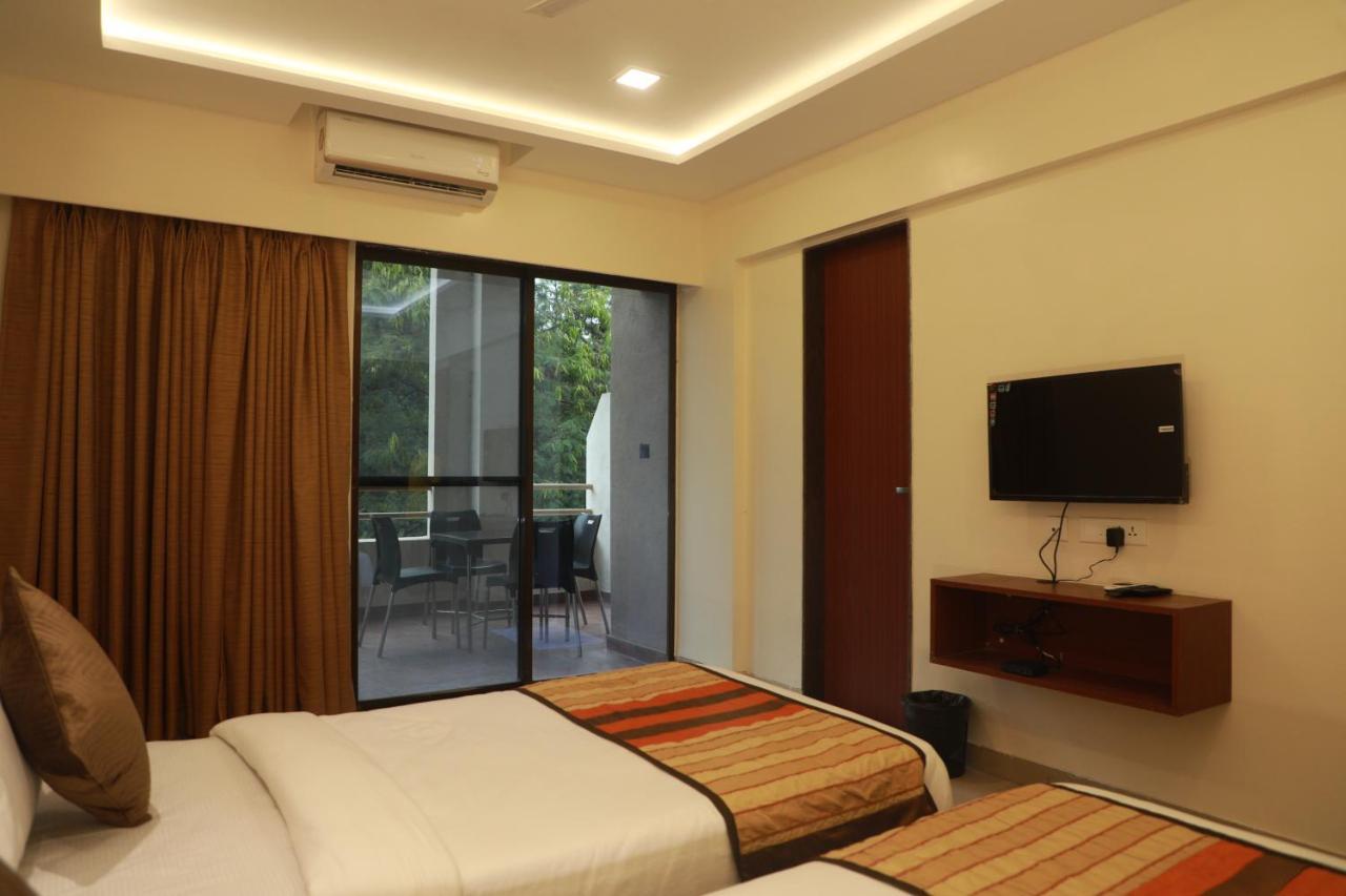 Serenity By Monarch, Baner Pune Méribel Village Esterno foto