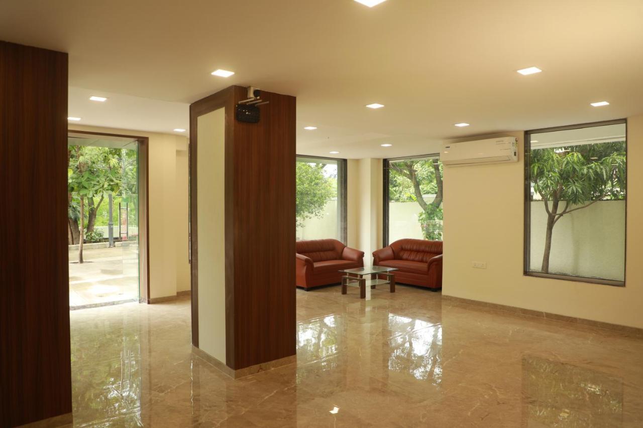 Serenity By Monarch, Baner Pune Méribel Village Esterno foto